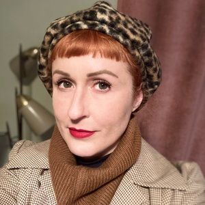 Meet your Posher, Dana